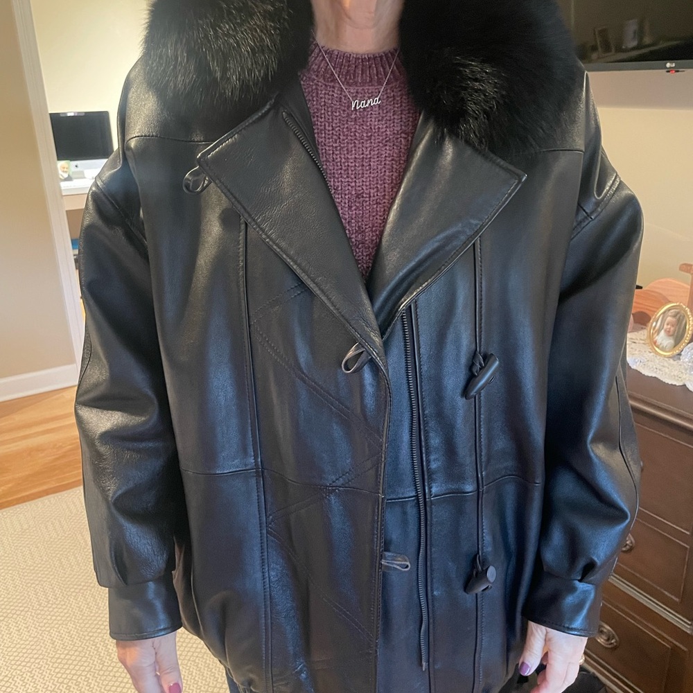 Oscar de la Renta Studio Black Leather Coat with removable Fur Collar & Lining